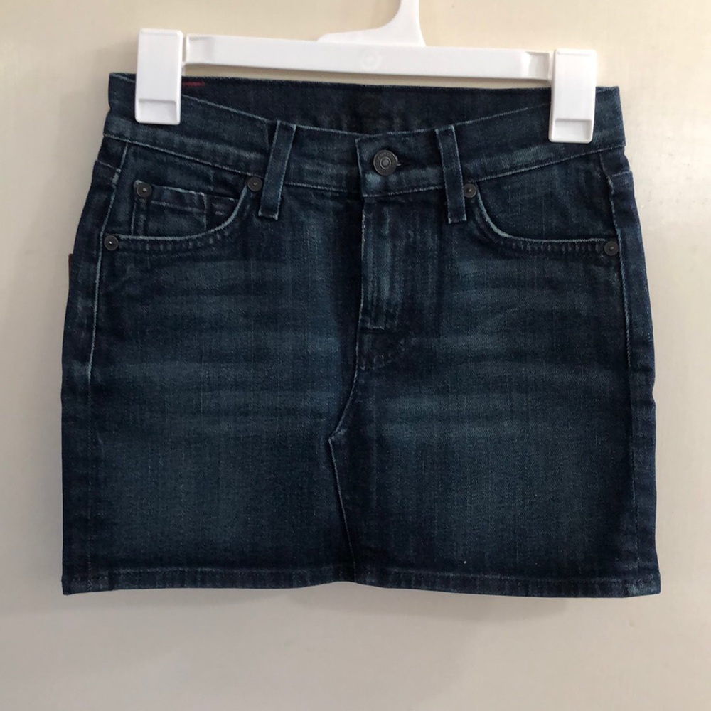 7 for all mankind